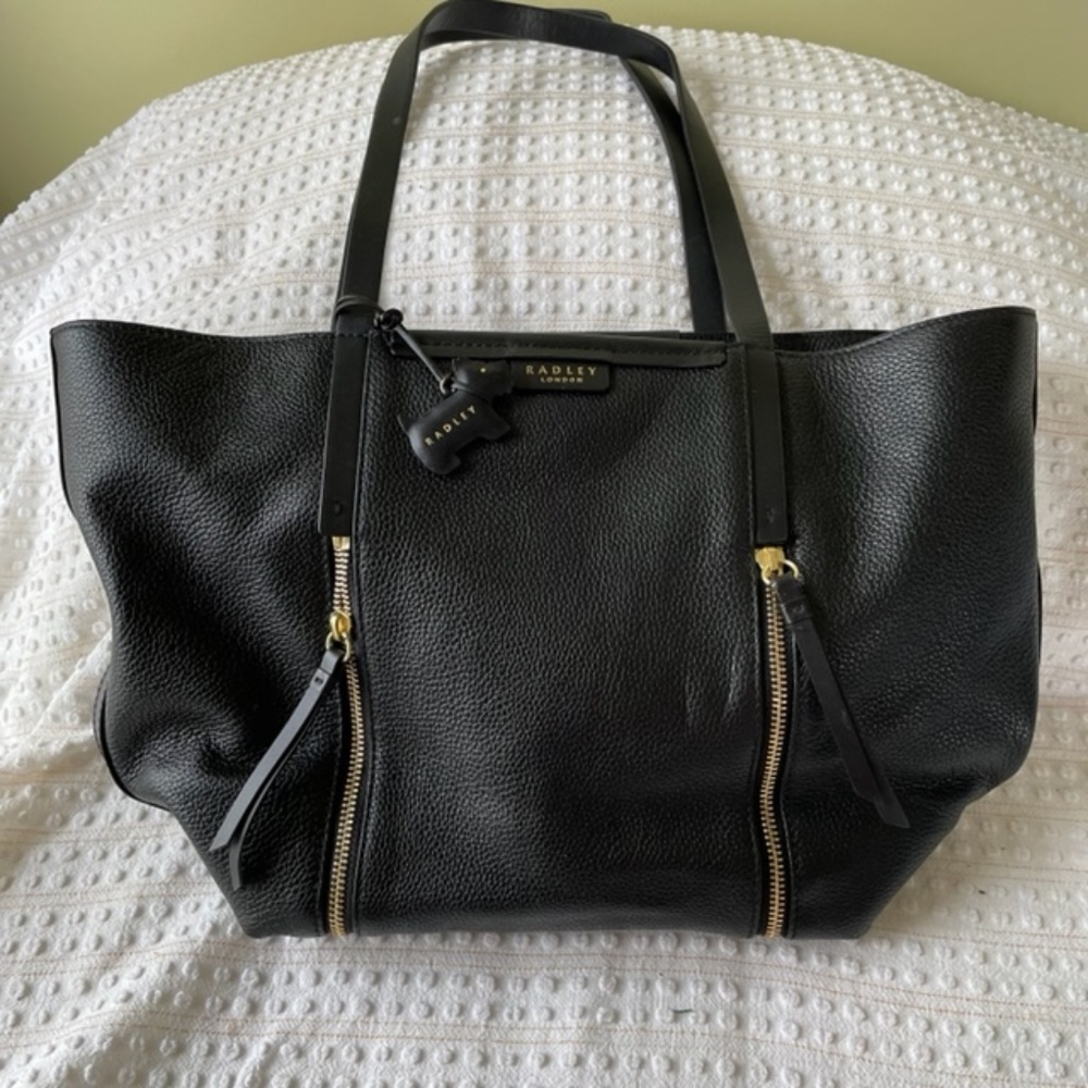 Radley London Luxury Pebble Leather Tote new w/o tags w/ toggle closure